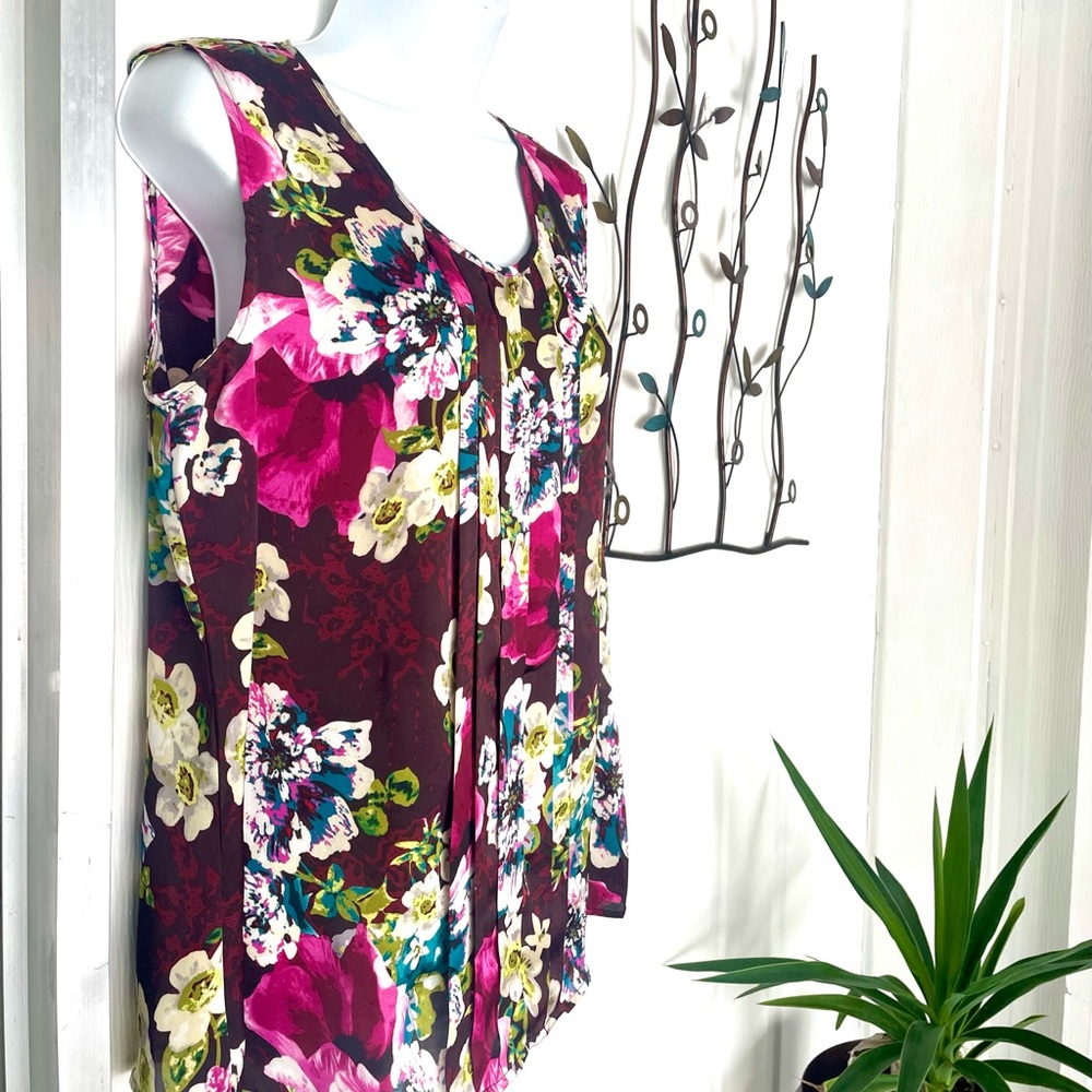 Floral Top - Picture 1 of 7